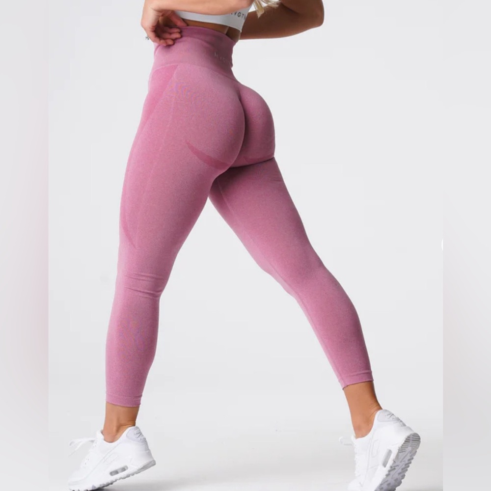 NVGTN: Pastel Pink Contour Seamless Leggings